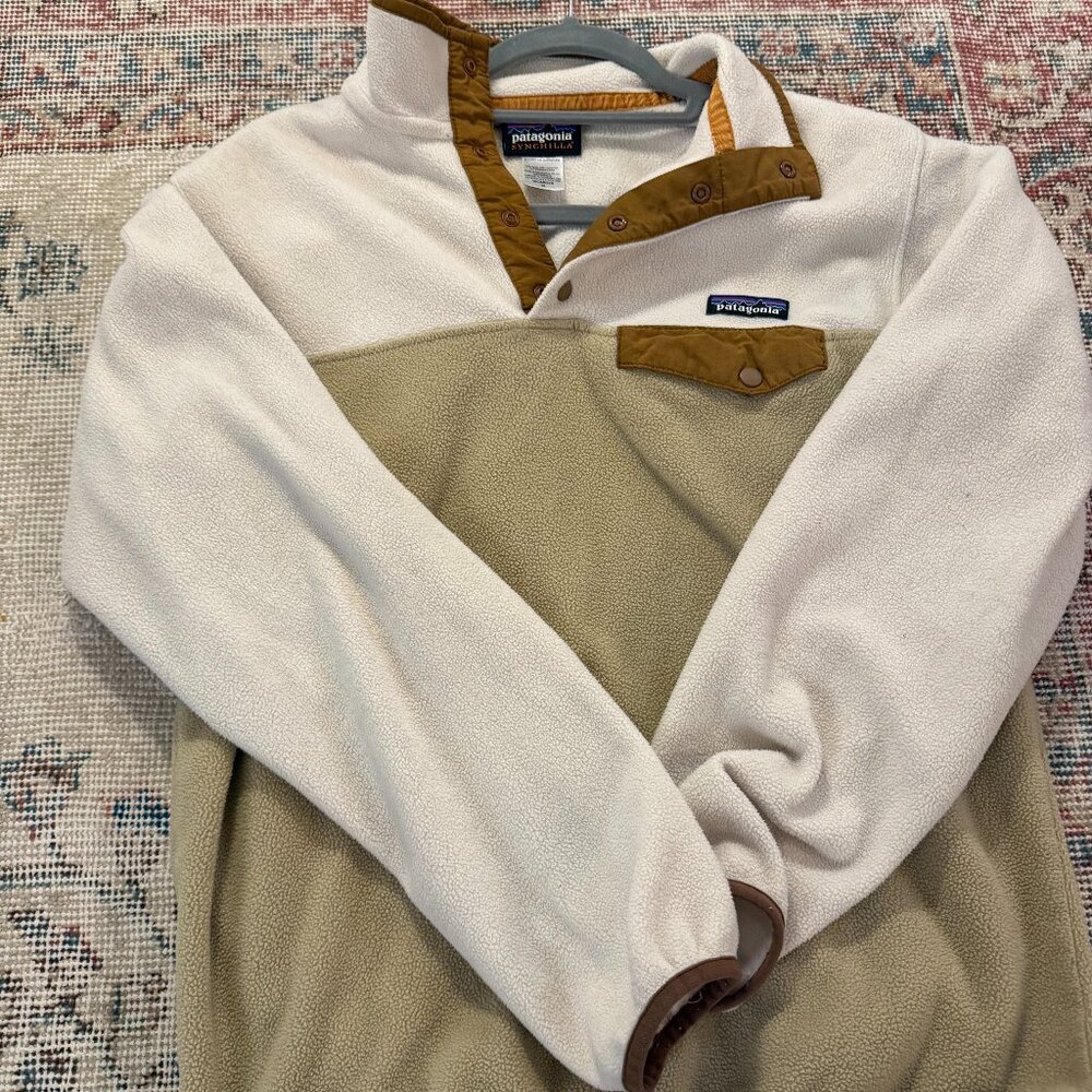 "M" Patagonia Lightweight Synchilla Snap-T Fleece Pullover in Cream/Tan